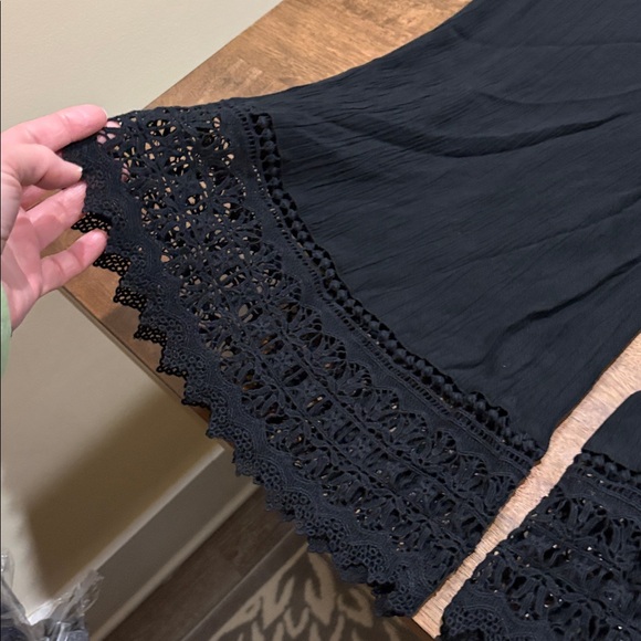 Gauzy Pants - Medium. Black. Lace trim at bottom. American Eagle - Picture 2 of 8